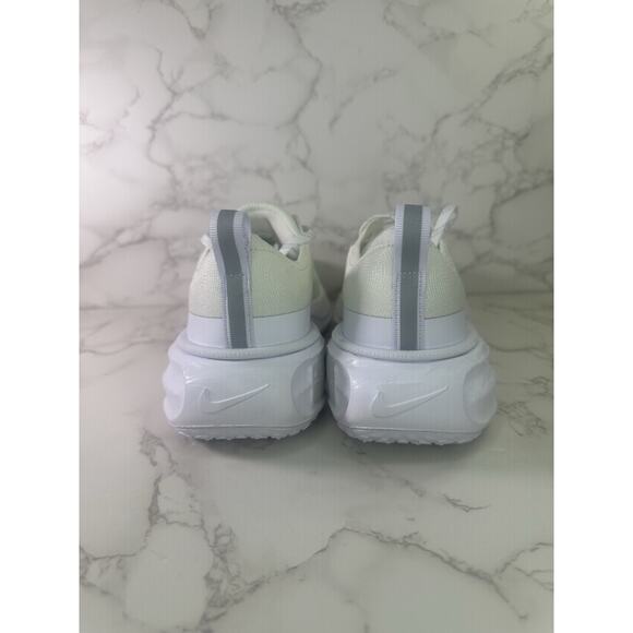 Nike Wmns ZoomX Invincible Run FK 3 White Photon Dust DR2660 103 Women's Sz 8.5 - Picture 3 of 5